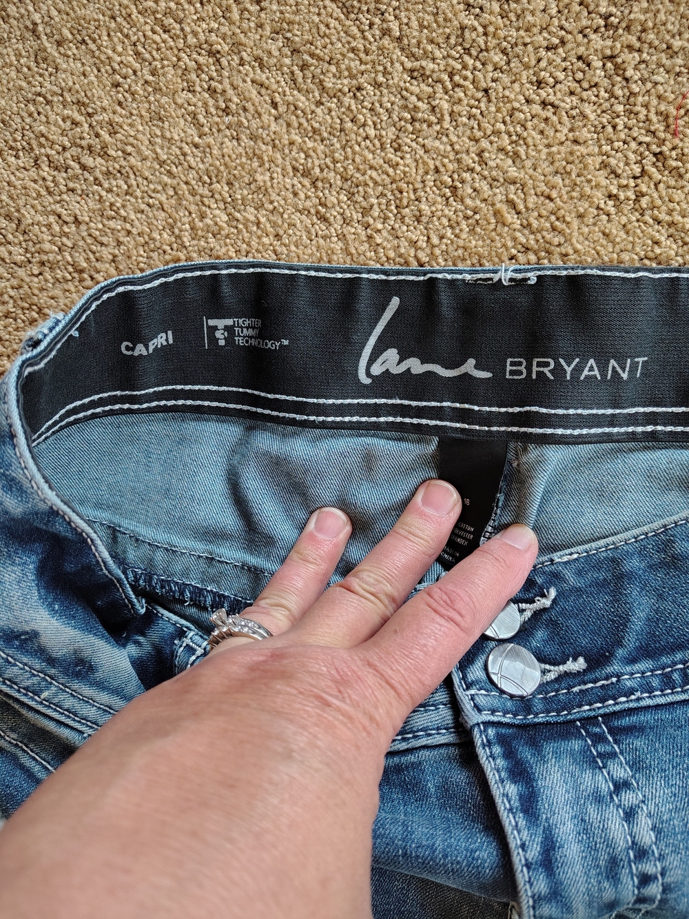 Lane Bryant Capris-size 16 - Picture 5 of 6